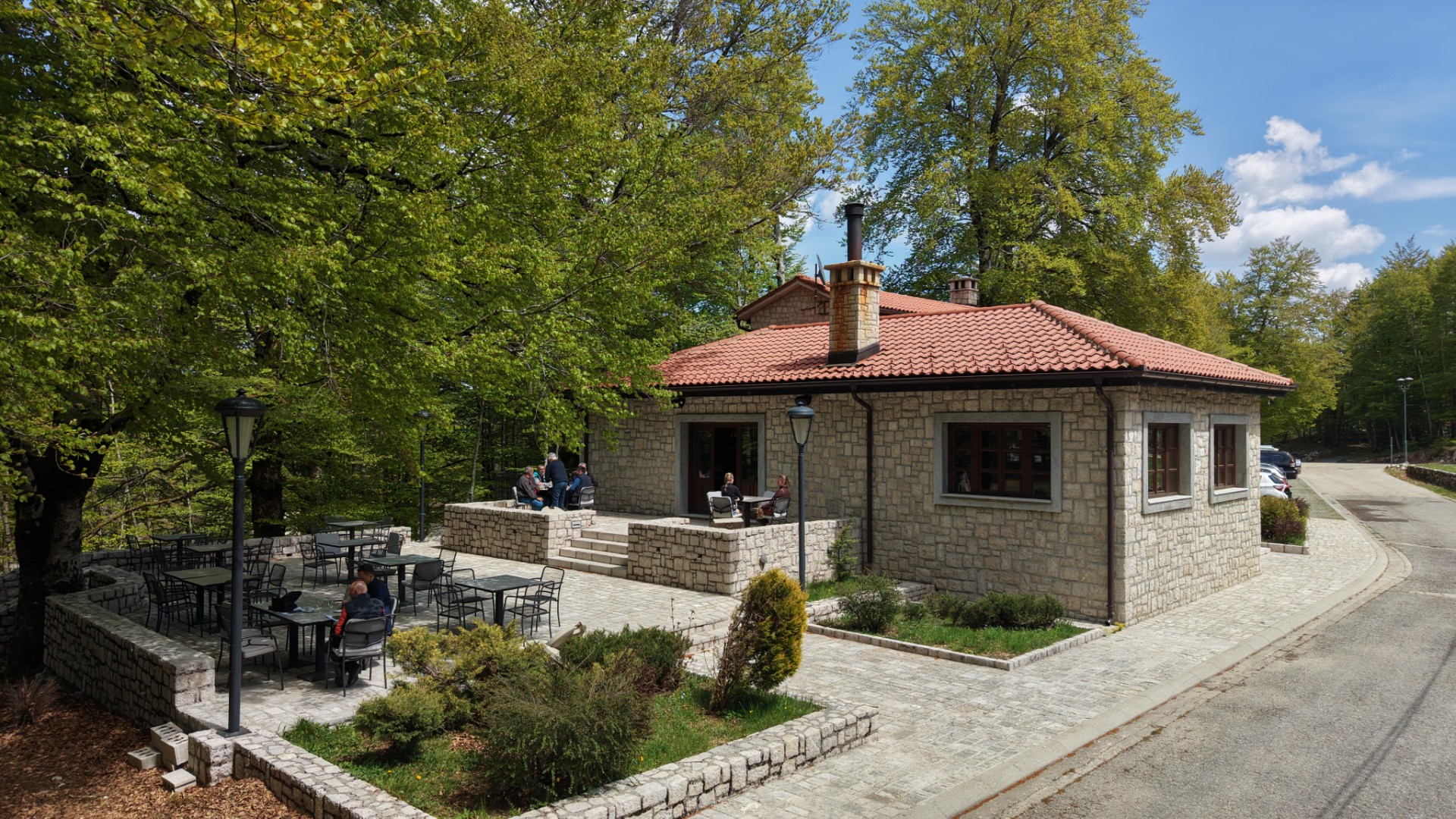 Slide 4 - JU Lovćen Bečići